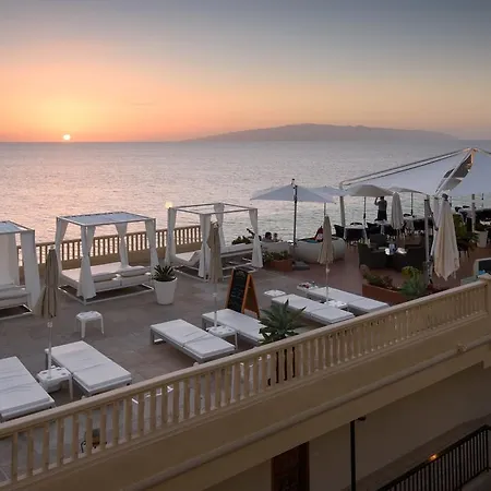 Ona Pearly Grey Apartman