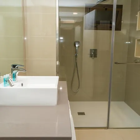 Apartman Ona Pearly Grey *